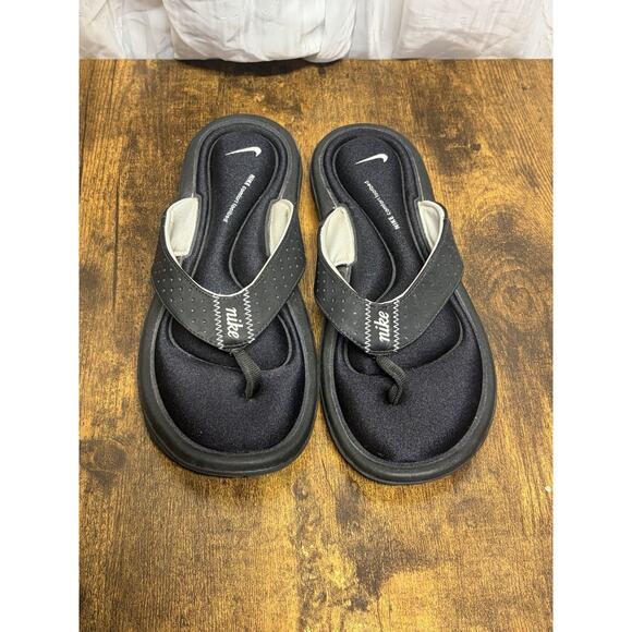 Nike Comfort Cushioned Footbed Women's Size 6 Flip Flop Thong Sandals Black - Picture 1 of 13